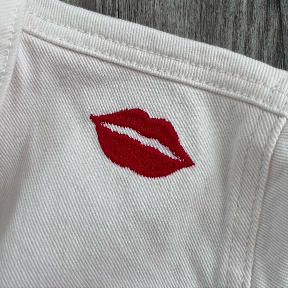 Forever 21 White Denim Jacket with Red Lips Embroidered - Picture 4 of 7